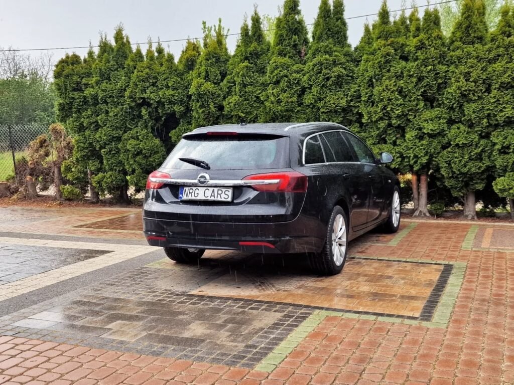Opel Insignia Kombi Механическая 1.4 L