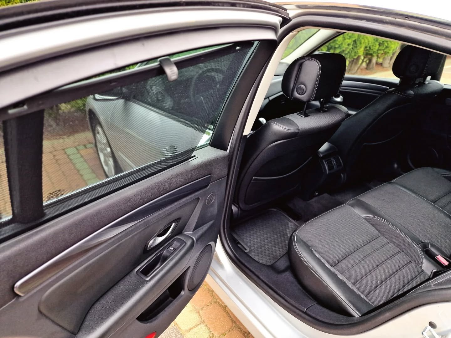 Renault Laguna Sedan Механическая 2.0 L