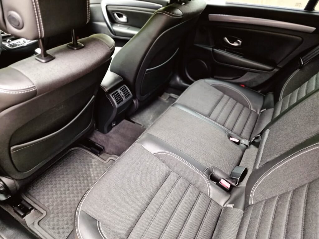 Renault Laguna Sedan Механическая 2.0 L