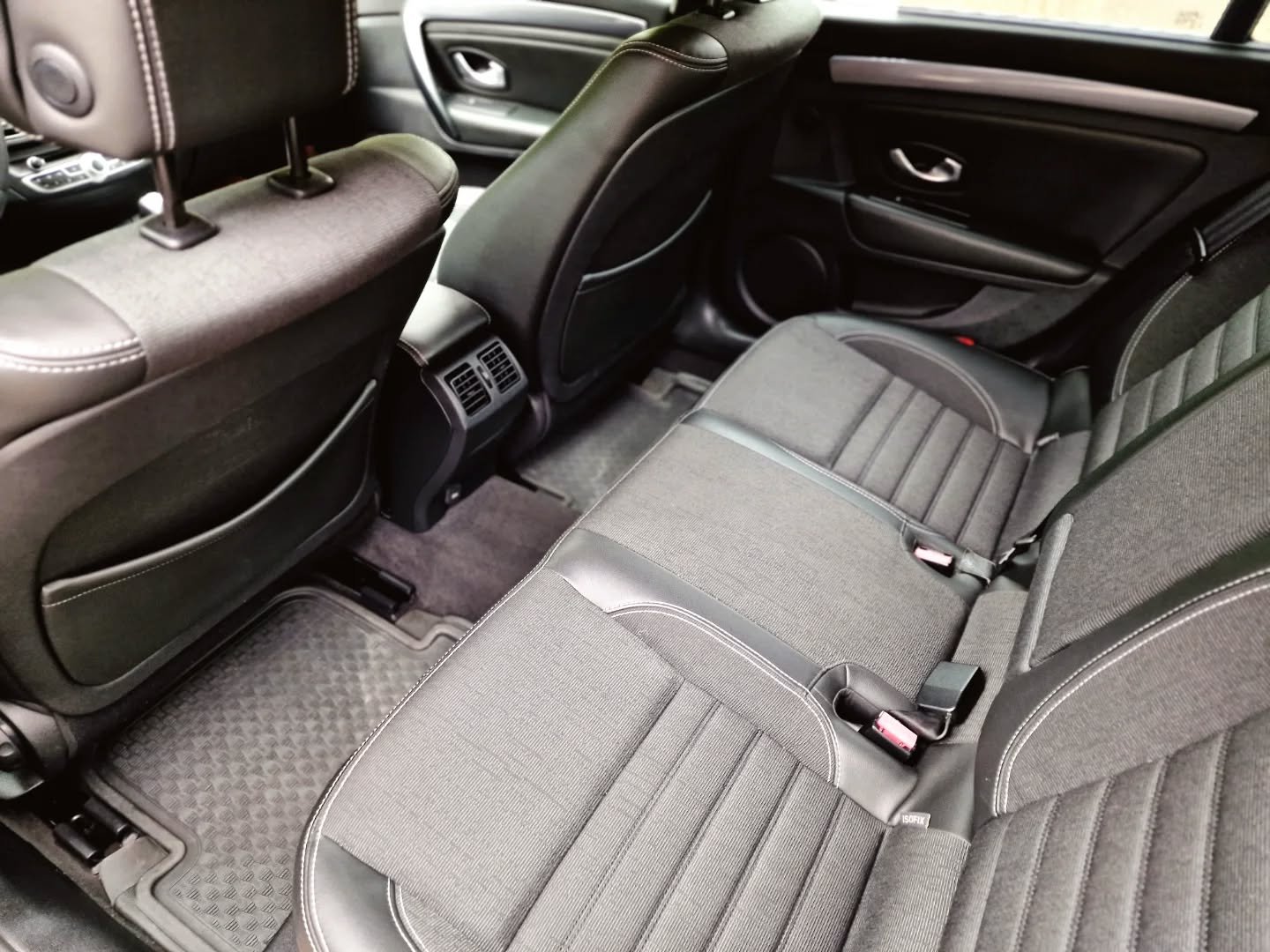 Renault Laguna Sedan Механическая 2.0 L