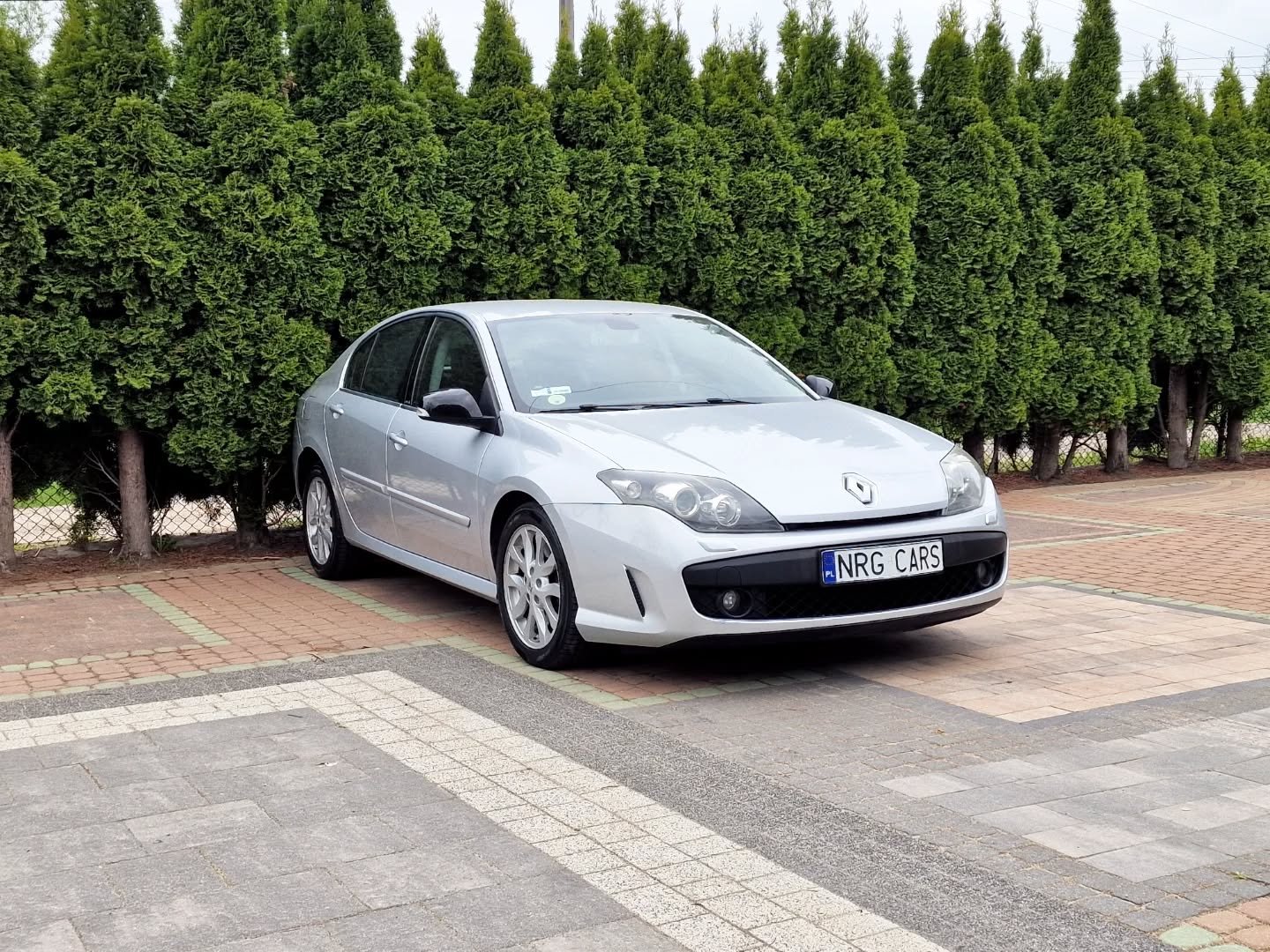 Renault Laguna Sedan Механическая 2.0 L