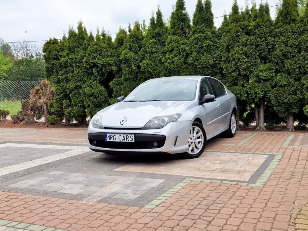 Renault Laguna Sedan Механическая 2.0 L