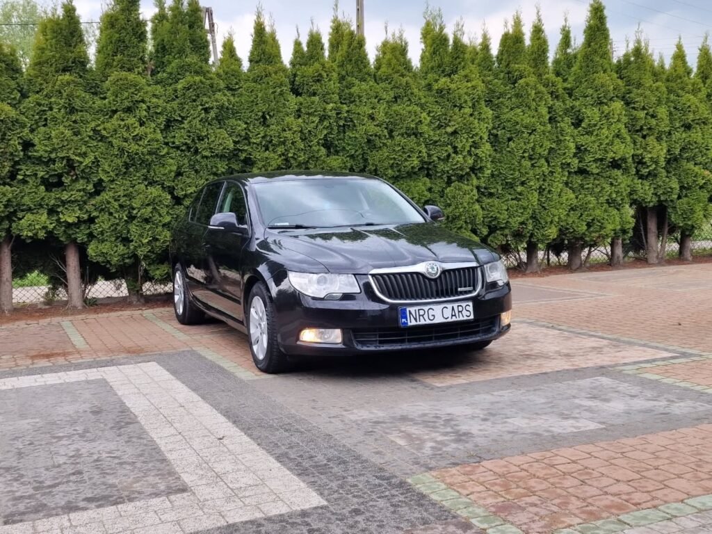 Skoda Superb Sedan Механическая 1.6 L