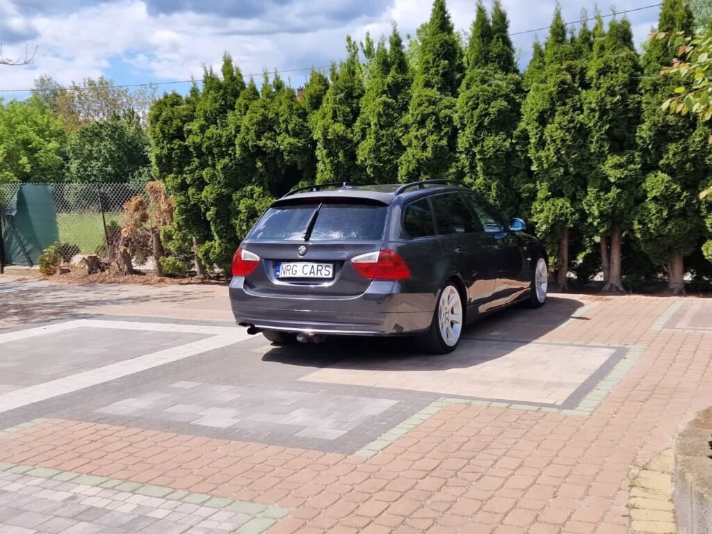 BMW Seria 3 Kombi Механическая 2.0 L