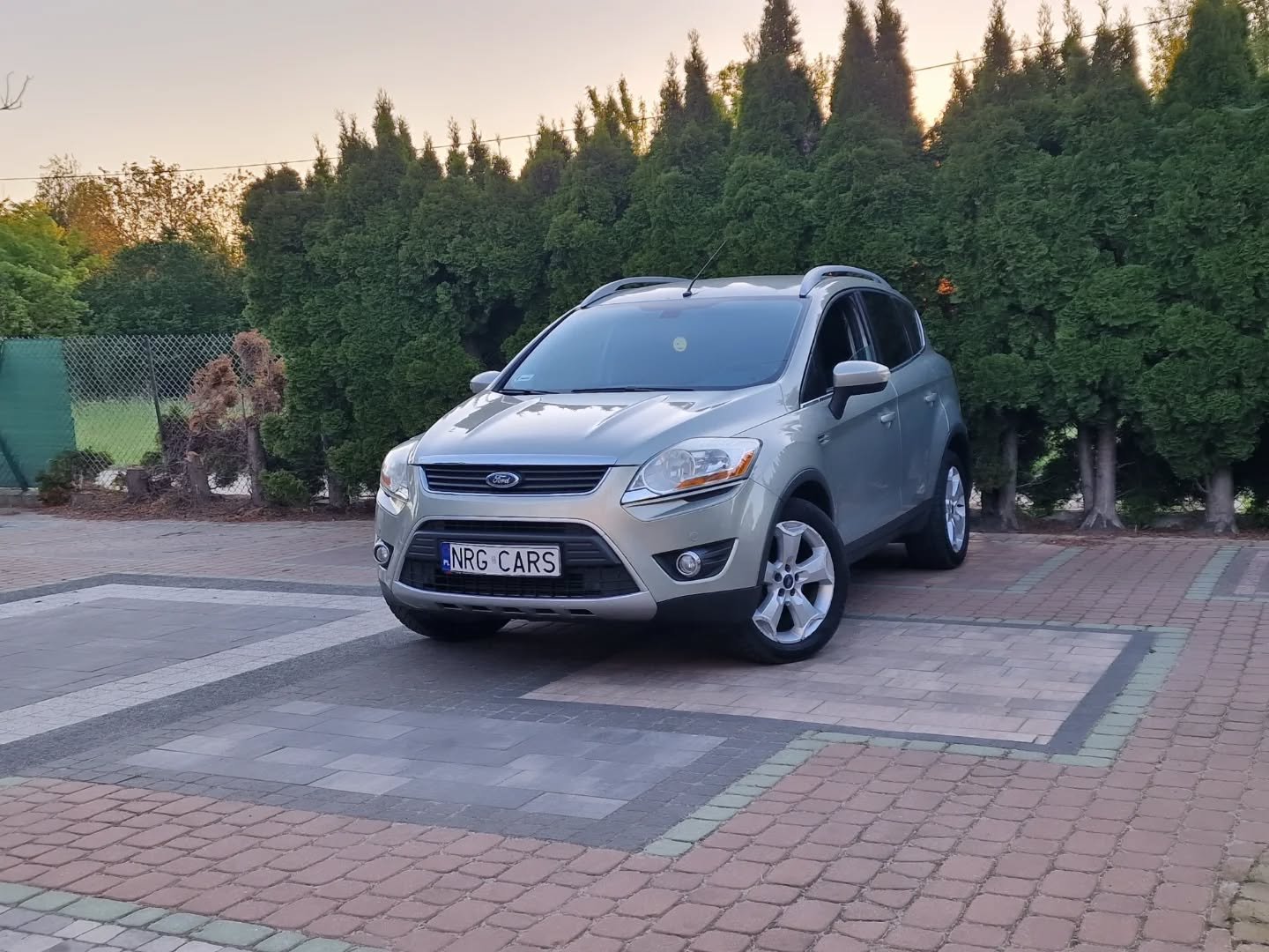 Ford Kuga Minivan Механическая 2.0 L