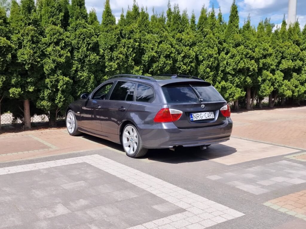 BMW Seria 3 Kombi Механическая 2.0 L