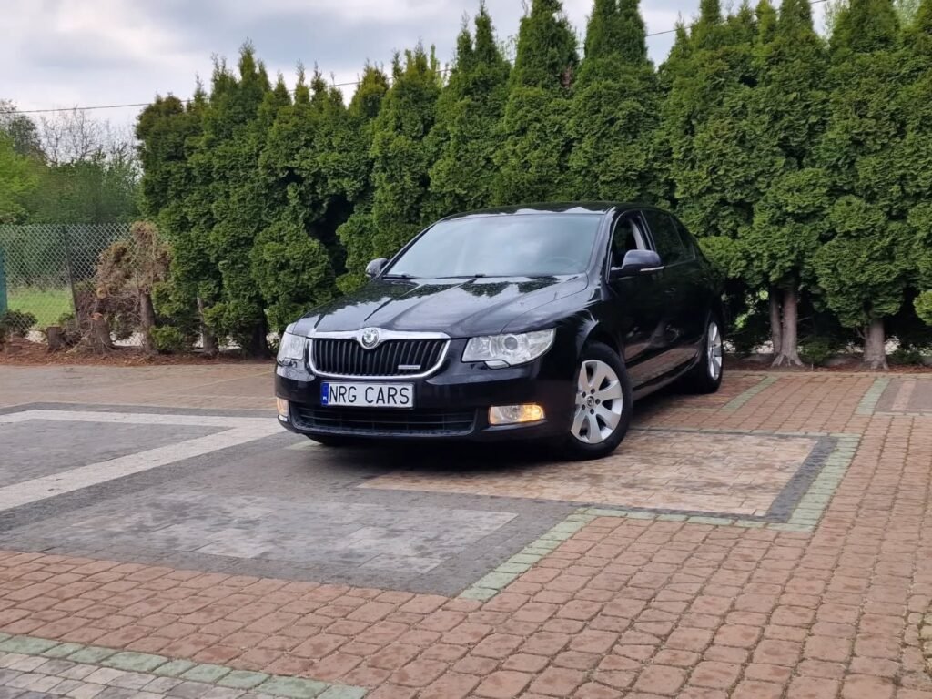Skoda Superb Sedan Механическая 1.6 L