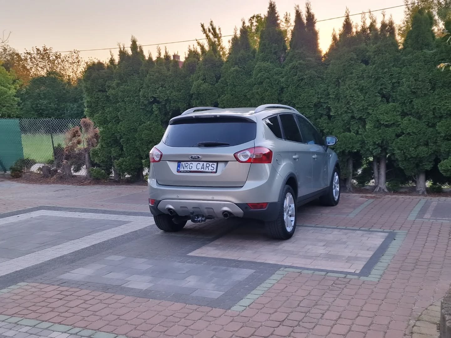 Ford Kuga Minivan Механическая 2.0 L