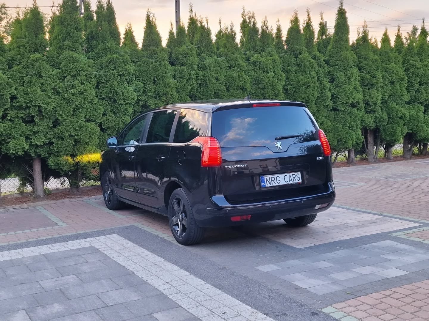 Peugeot 5008 Minivan Механическая 1.6 L