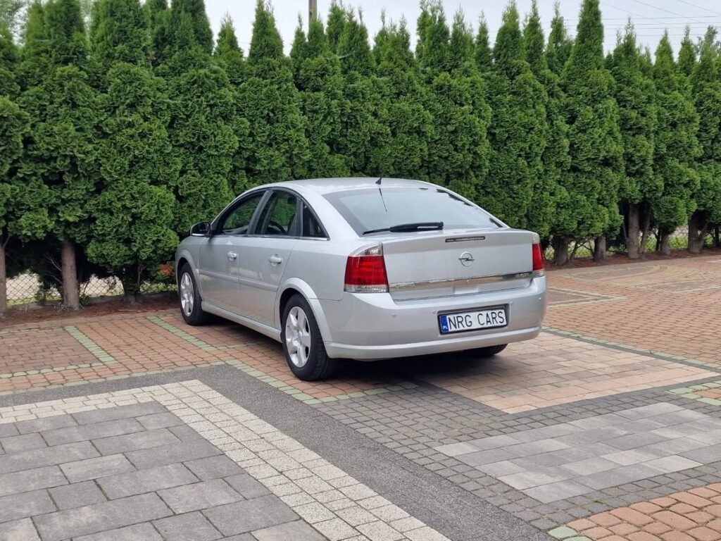 Opel Vectra Sedan Механическая 1.9 L
