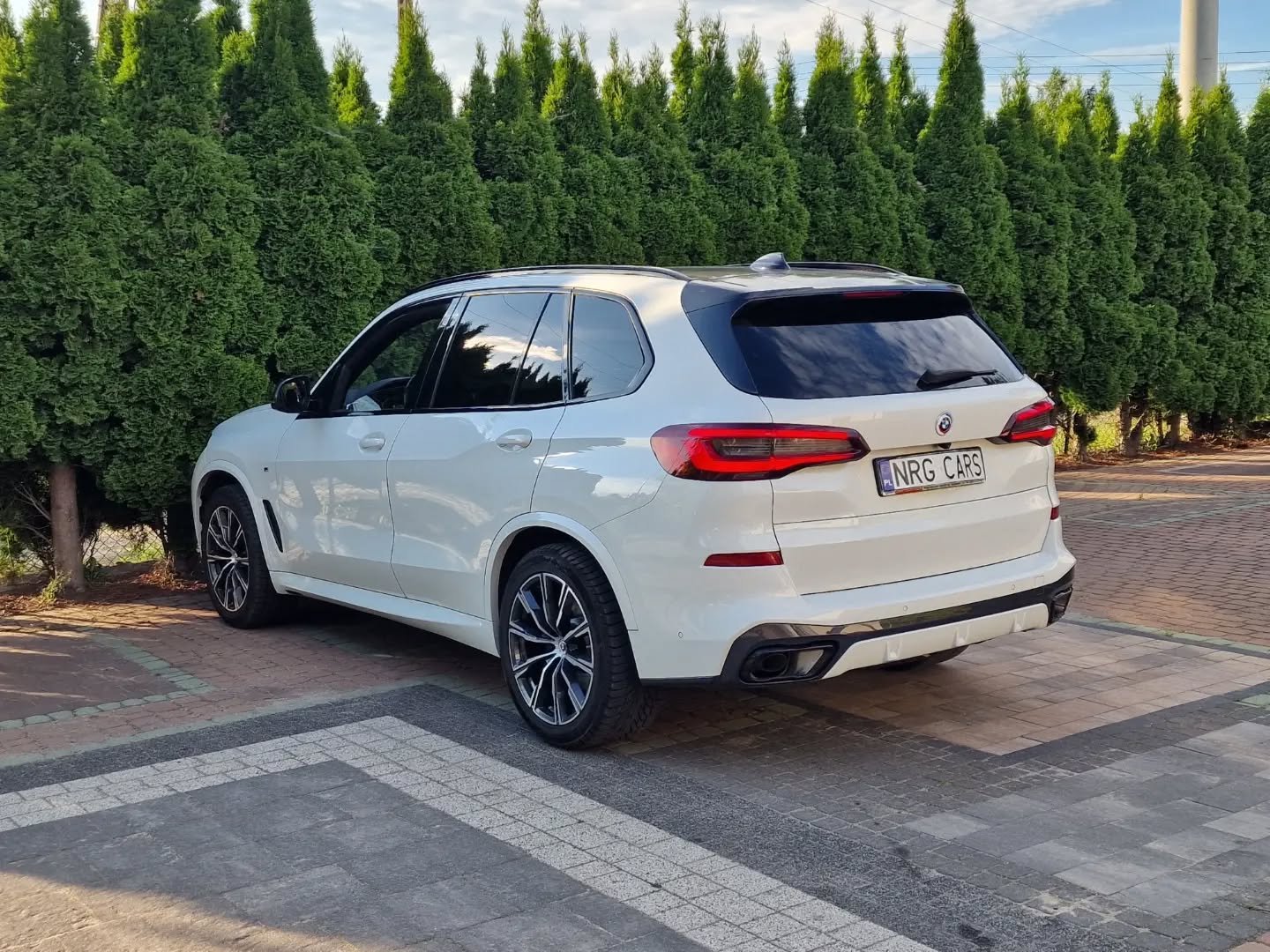 BMW X5 2023 Minivan Автоматическая 2000cc