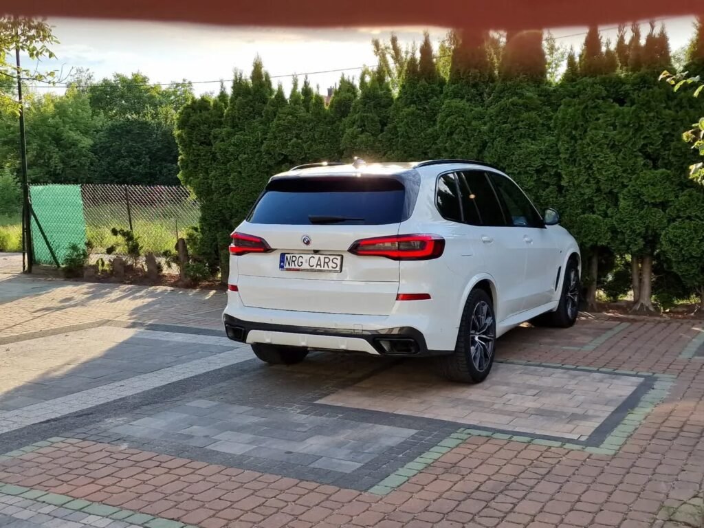 BMW X5 2023 Minivan Автоматическая 2000cc
