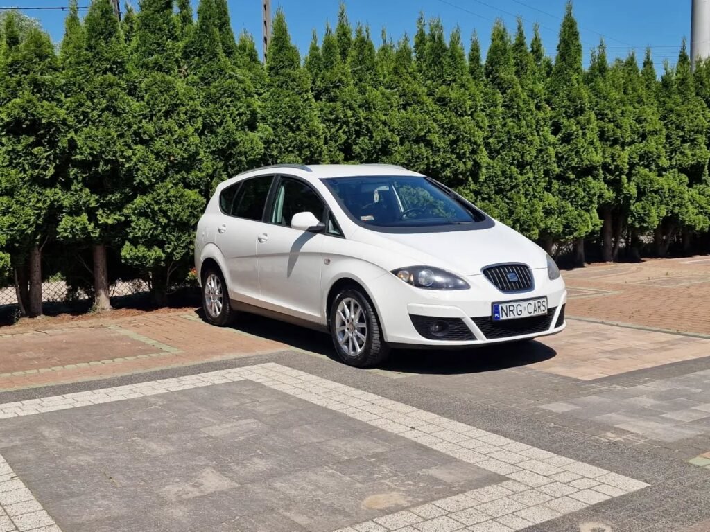 Seat Altea XL 2011 Minivan Автоматическая 1.6 L