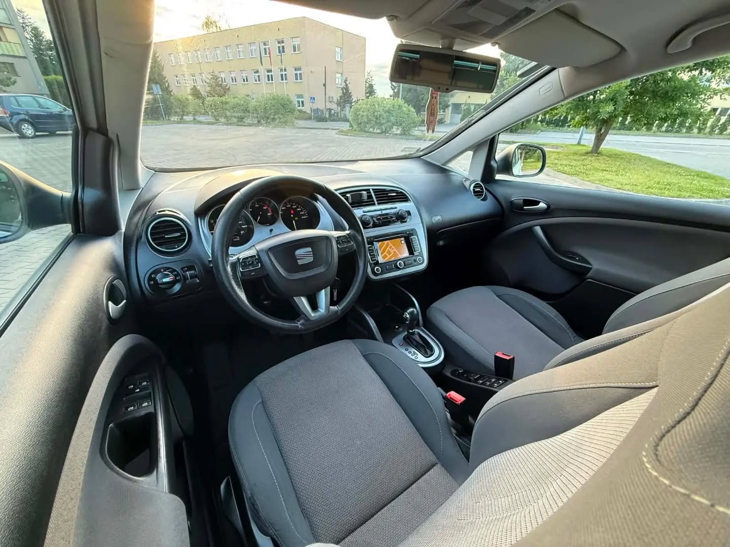 Seat Altea XL 2011 Minivan Автоматическая 1.6 L
