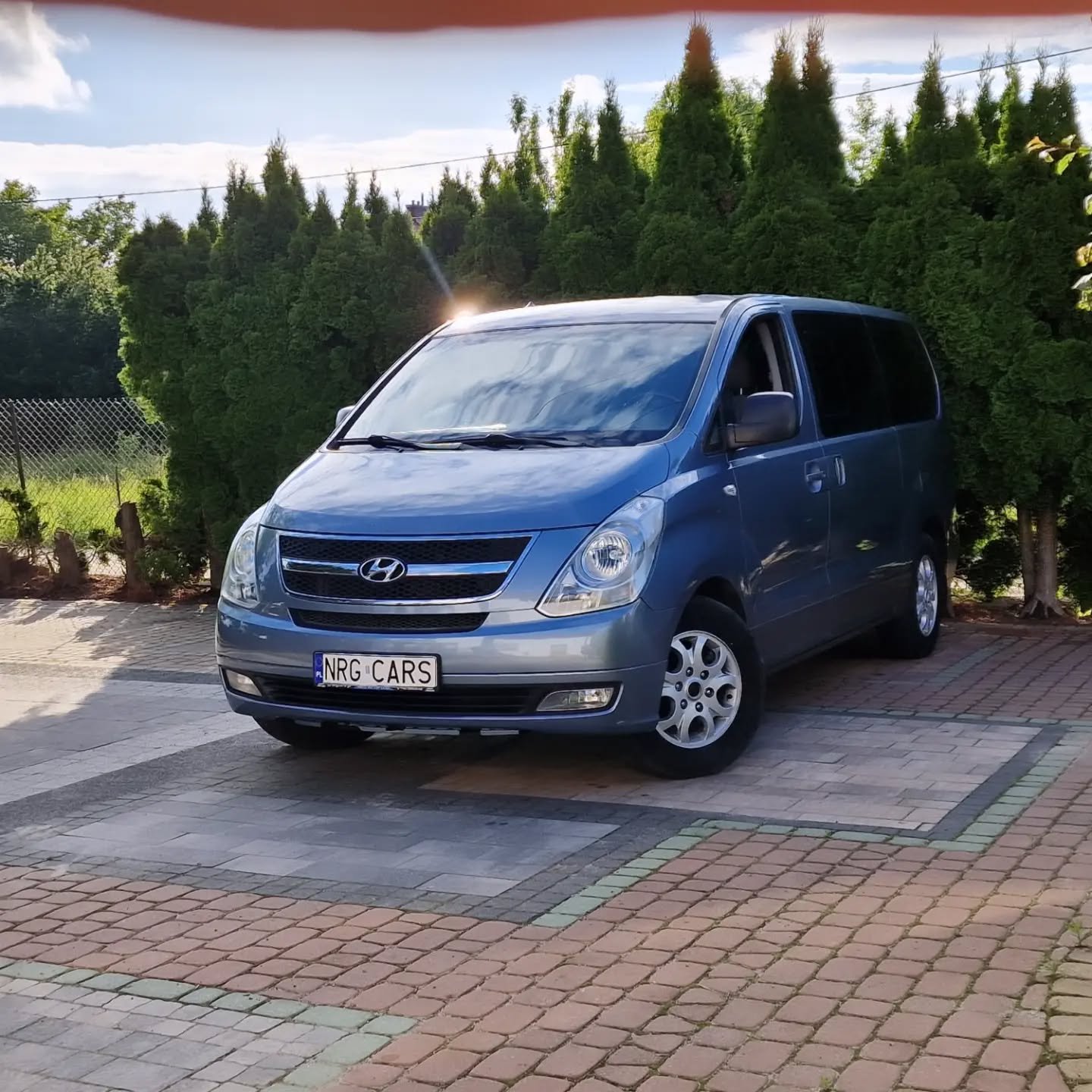Hyundai H-1